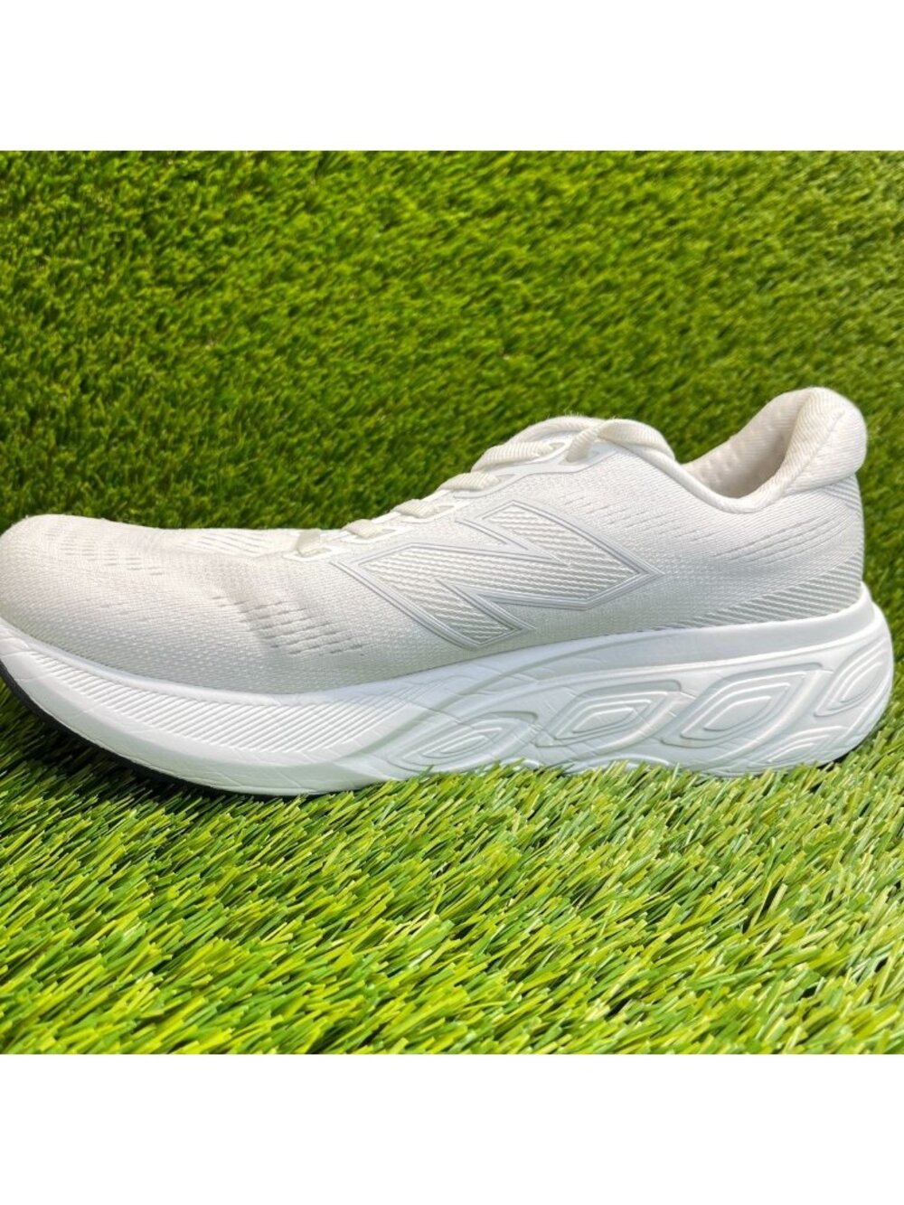 New Balance Fresh Foam X 880v15 Womens Size 8.5 White Running Shoes Sneakers - Picture 2 of 10